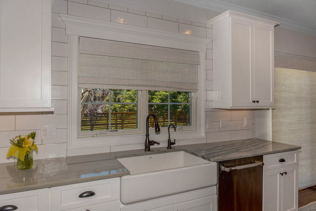 blinds in the kitchen 